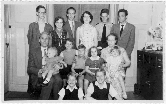 12 familiefoto Maartense jong.jpg