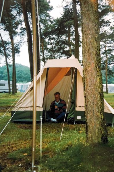 18 in de tent-2.jpg